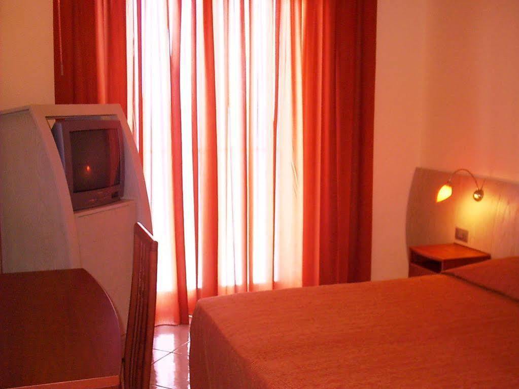 Meridian Hotel Guardia Piemontese Terme Dış mekan fotoğraf